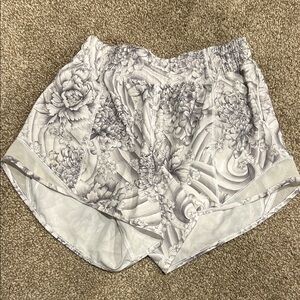 Lululemon Hotty Hot Short Floral